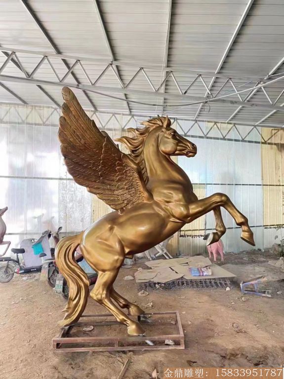 厂家加工玻璃钢飞马雕塑 动物马雕塑景观